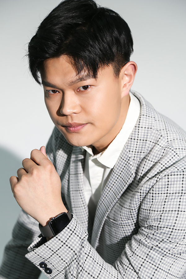 用心演戏低调生活,石尚不只有《大熔炉》